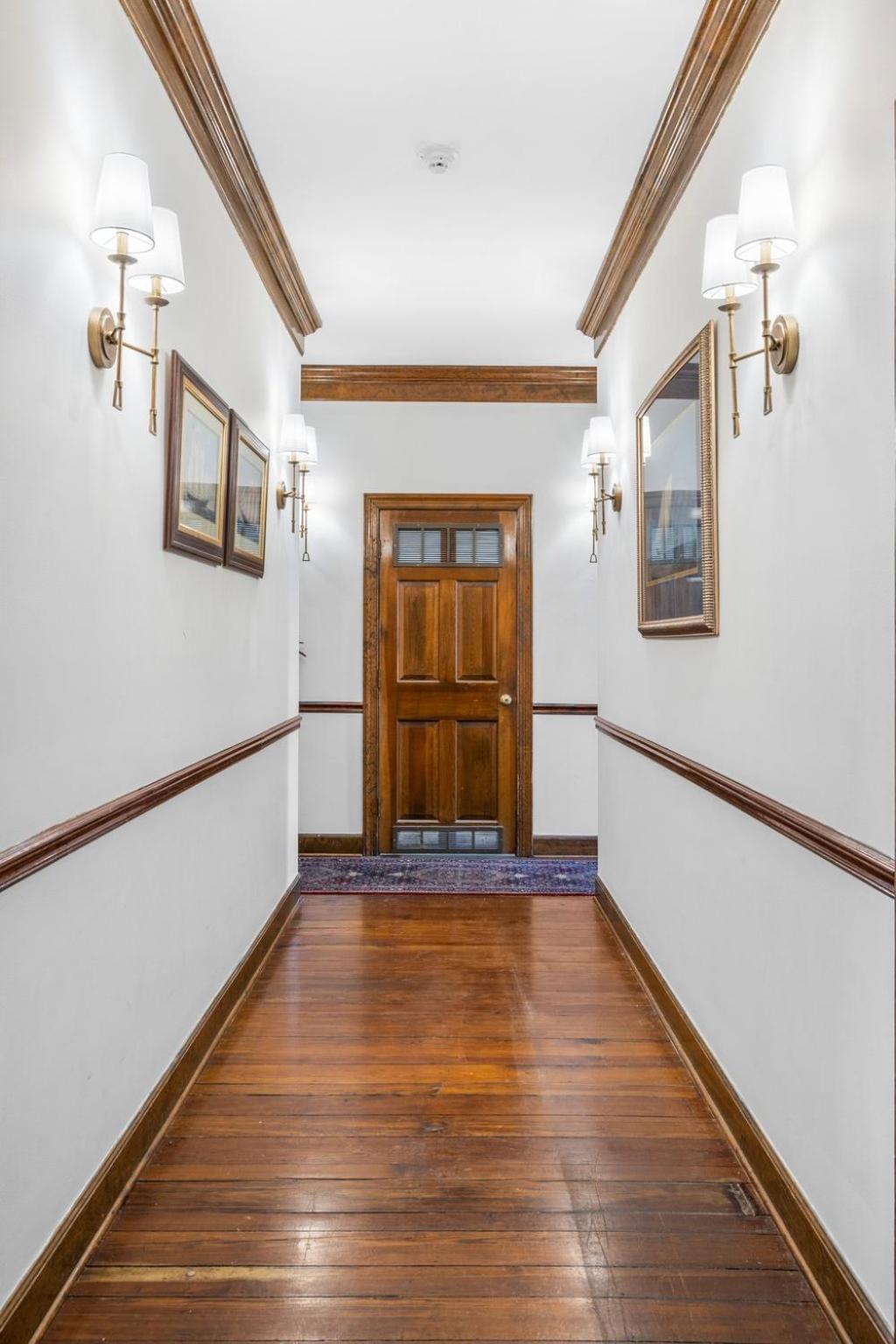 Leesburg Colonial Inn Bagian luar foto